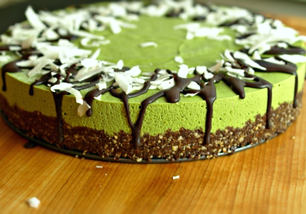Vanilla Matcha Cheesecake (vegan, gluten-free)