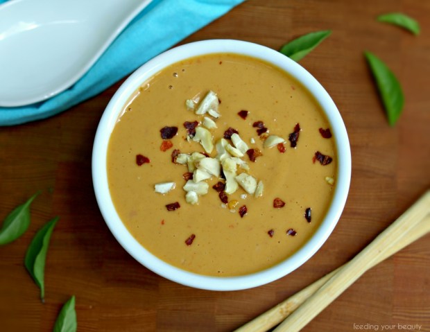 Easy Peanut Sauce | feedingyourbeauty.com