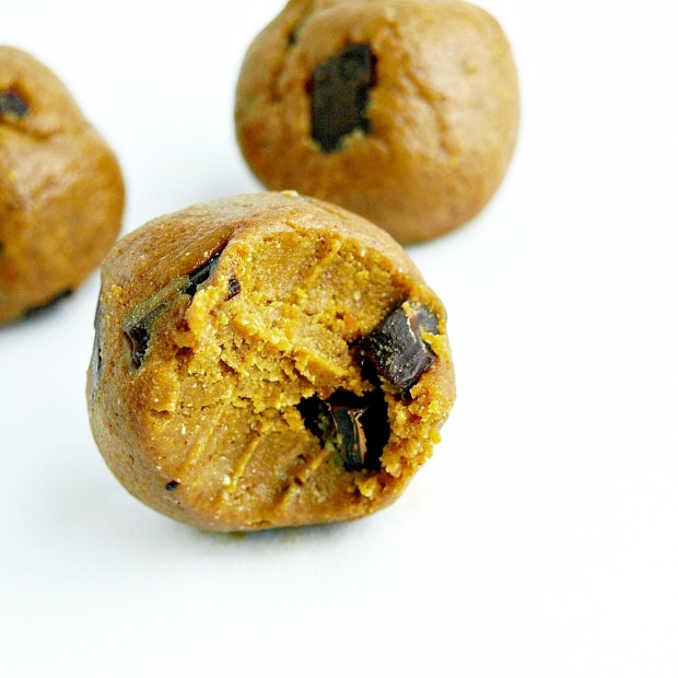 Pumpkin Chocolate Chunk Cookie Dough - 3 Ways (vegan, gluten free, oil free)