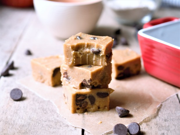 Chocolate Chip Cookie Dough Fudge - Vegan, Gluten Free, Refined Sugar Free